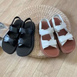 Tasarımcı Kadınlar Sandal Plaj Slide Kadın Sabit kayış deri sandalet Seksi Bayanlar Turuncu Scuffs Ayakkabı Boyut 35-40