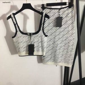 Gonna lavorata a maglia da donna di lusso Designer Due pezzi Set Lettera di moda Canotta Marca Copertura dell'anca Vita Gonna a vita alta Abbigliamento donna Nov18 caldo