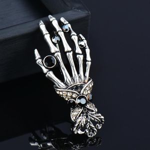 Broszki szpilki punkowe styl czaszki ręka Mikro inkrutaż sześcienna cyrkonia złota srebrna broszka dla kobiet prezenty biżuterii vintage 159 ko3pins