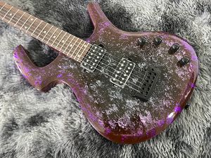 Guitarra elétrica chinesa cor roxa corpo em mogno e sistema tremolo de pescoço hardware preto 6 cordas
