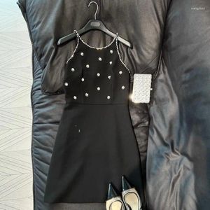 Vestidos casuais luxo strass sling sexy backless halter preto mini vestido 2023 verão mulheres férias praia festa moda