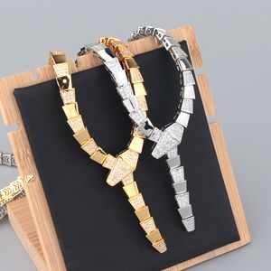Silverguldchokerhängen Långa halsband för kvinnor trendiga set orm lyxig designer hårda smycken party mor jul bröllop gåvor damer flickor bankettälskare