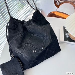 22 Sacco della spazzatura Borsa di jeans Borsa a tracolla da donna alla moda 37cm Diamond Check Hardware argento Fibbia in metallo Borsa di lusso Borsa a tracolla a catena Matelasse Borse per la spesa Sacoche