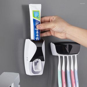 Banyo Aksesuar Seti Plastik Diş Fırçası Depolama Rafı Tutucu Otomatik Diş Macunu Dispenser Toz geçirmez Duvar Montajlı Squeezer Banyo