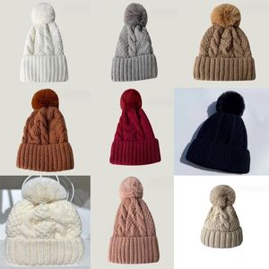 BeanieSkull Caps Womens Knitted Fur Pom Ball Hats Winter Warm Plush Thermal Thicken Casual Beanies Outdoor Windproof Skullies Bonnet Cap DF323