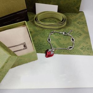 Braccialetto da donna carino con catena Love Strawberry, braccialetti alla moda personalizzati per coppia per uomini e donne, regalo di gioielli di fidanzamento