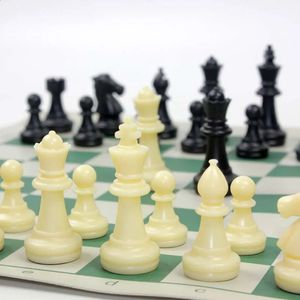 Satranç Oyunları 32pcsset Ortaçağ Plastik Satranç Parçaları Set Kral Yüksekliği 49mm Satranç Oyunu Uluslararası Rekabet İçin Standart Satranç Parçaları 231118