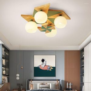 Lampadari Lampadario moderno a LED Nordic Creativo Semplice Makaron Lampada da soffitto in camera per bambini in legno massello Camera da letto e studio applicabili