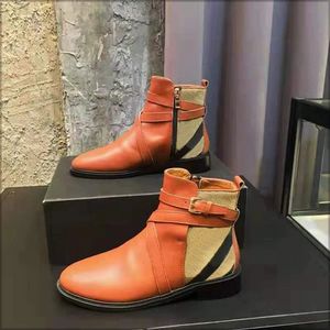 Stivali da donna Stivali invernali arancioni Scarpe da esterno di lusso da donna Stivali Chelsea in pelle a quadri Martens Miglior regalo