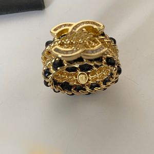 Anéis de banda 3style nunca desapareceu letra de marca anel de ouro de bronze copper anéis de faixa aberta designer de moda Luxury Crystal Pearl Ring para jóias de casamento feminino