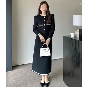 Arbetsklänningar korea eleganta kvinnor svart matchning set fransk vintage kappa midi kjol mode ol lapptäcke 2 st retro kontor dam kläder