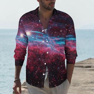 Camisas casuais masculinas Galaxy Nebula Funny Stars Stars Prind Spring Fashion Bloups Manga Longa Roupas de grandes dimensões