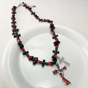 Anhänger Halsketten Vintage Rotes Kreuz Skelett Perlen Halskette Für Frauen Punk Hip Hop Dunklen Charme Coole Schlüsselbein Kette Gothic Mode schmuck