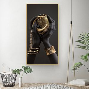 Leinwand Malerei Schwarze Frau Hände Halten Schmuck Kunst Poster Und Drucke Afrikanische Porträt Wandkunst Bilder Für Wohnzimmer Moderne Wohnkultur Eingangsmalerei