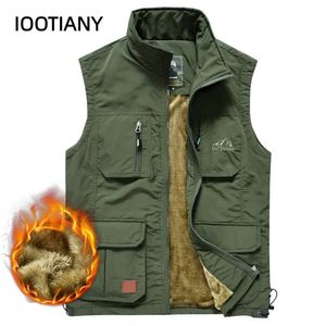 Mens Fur Faux Winter mens wool warm vest with multiple pockets autumn casual thick multi pocket sleeveless jacket 231120