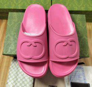 2023 Slipper Women Fashion Hafted Canvas Designer Slides Poślizg na kapciach Dziewczyny 60 mm pokrywane sandały platformowe i torby na kurz 35-45 EUR