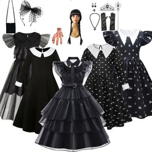 Kläder sätter flickor klänning onsdag addams kostym svart klänning barn up halloween carnival party prinsessa klänningar baby fansy kläder 231118