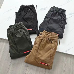 mens designer straight trousers autumn and winter new fashion luxury pants high quality silk prad comfortable cotton material multi-pocket cargo pants Z30c#
