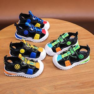 Sandaler Kids Boys Sandles Summer New Soft Bottom Casual Boys Shoes Toddlerl Children's Beach Shoes Children Sandaler 230420