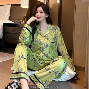 Women's Sleepwear Green Zebra Autumn Winter Pajamas Golden Velvet Lapel Cardigan Long Sleeve Trousers Simple Casual Girl's Home Clothes