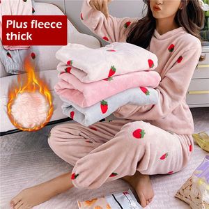 Kvinnors sömnkläder pyjama set höst och vinter varm flanell jordgubbskorall långärmade flickor pajamas casual ull 231120