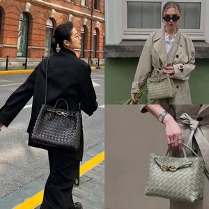 luxury Fashion designer shopping bags Andiamo medium tote bag Women shoulder bag Woven calf leather Fashion crossbody bag High Quality handbags New