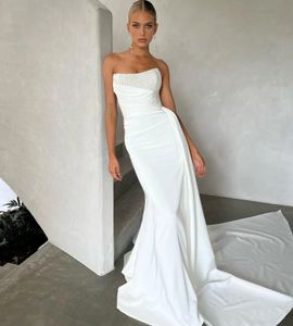 Seksowna syrena 2024 Suknia ślubna Perły Pearki bez ramiączek długi pociąg Simpli Satyn Satin Women Bridal Party Suknie Vestidos de Noiva Renda Estilo Sereia