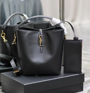 Designerväska LE 37 Toppkvalitet Bucket Bag Women Fashion Cross Body Shoulder Bags Tote 2-i-1 mini plånbok Svart handväska Metal Buckle Handväskor