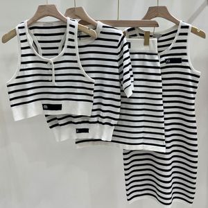 Designer stickar tankar sommar stickad ärmlös randig tank toppbrev kort slim casual väst