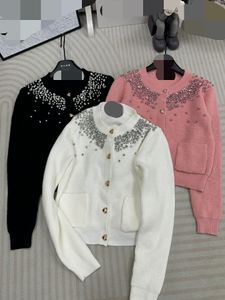 Suéteres femininos 2023 Pista Outono Marca Mesmo Estilo Camisola Manga Longa Preto Branco Rosa Cardigan Pescoço Mulheres Roupas de Alta Qualidade Qian
