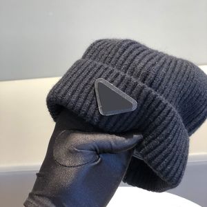 Üst Prad Beanie Mens Hants Tasarımcı Şapkalar Kişiselleştirilmiş Trend Hip Hop Sıcak Kış Şapkası Sarı Şapka Kızıl Şapka Siyah Şapka Fabrika Mağazası