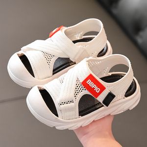 Sandaler Summer Casual Sandals for Children Korean Style Outdoor Beach Shoes Toe Protection Anti-Slippery Boys Girls Footwear 230420