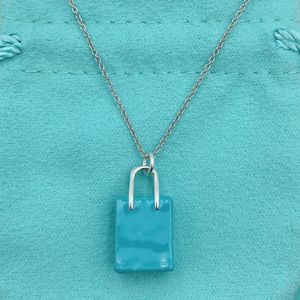 100% Silver Love Halsband Tote Bag Pendant Halsband Tag Hjärtmotor Charm Fashion Classic Tiff Designer Jewelry for Womens Girls Ladybug Halsband Gift Blue Box T T