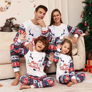 Familie Passende Outfits 2024 Weihnachten Erwachsene Kind Pyjamas Kleidung Set Baby Strampler Casual Nachtwäsche Weihnachten Look Pyjamas 231118