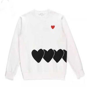 Mens Hoodies Sweatshirts Designer Spela Comes Jumpers des Garcons Letter Brodery Långärmad Pullover Women Red Heart Loose Sweater Clothing FGB SP10