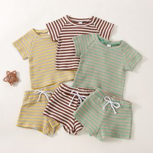 Giyim Setleri 0-24m Toddler Kızlar Yaz Kıyafet Setleri Kısa Kollu Yuvarlak Boyun T-Shirt Çizgili Drawstring Şort 230420