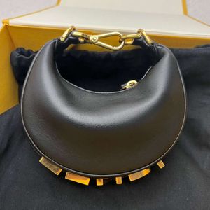 Wrist bags Mini Genuine Leather Handbag Designer Shoulder Bag Crescent Cross body Women Handbags Underarm Hobo Pea Clutch Wallet