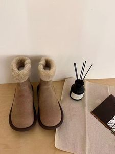 Designer fofo botas de neve mini inverno feminino plataforma australiana com zíper botas de pele chinelos tornozelo sapatos de lã pele de carneiro 35-40