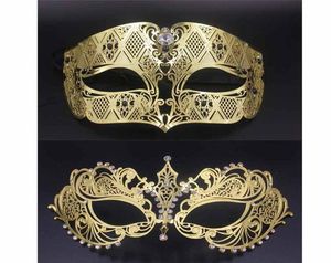 Party Masks Gold Metal Party Mask Phantom Män Kvinnor Filigran Venetian Mask Set Masquerade Par Set Crystal Cosplay Prom Wedding 3091456