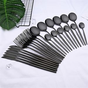 Conjuntos de utensílios de jantar 24pcs preto ocidental aço inoxidável talhery faca colher de mesa talheware talheware 230419