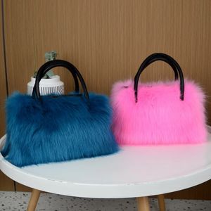 Akşam çantaları kış sahte kürk patchwork deri kadınlar boston çanta lüks tasarım bayanlar uzun peluş çantası parlak renk bolsa feminina 231120