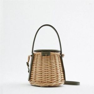 2023 new fashion Shoulder Bags Brand Handmade Weave Crossbody Wicker Basket Bag For Women Designer Handbags Beach Ladies Summer Cylindrical