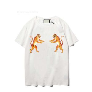 2023 Herr Fritids- sommar-tröja Kläder Lyxmode Tiger Fjärilstryck T-shirts För män Kvinnor Designer T-shirts i bomull Herr Streetwear
