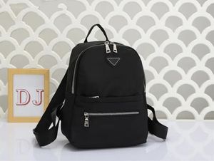 2023 Дизайнерские рюкзаки роскошные женщины мужские школьные сумки Классическая сумка для плеча для унисекса задняя упаковка пять цветов сумочка багпак 32см