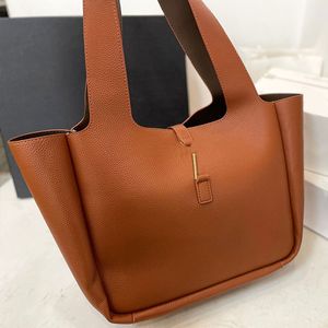 Hobo Tote Bag Large Capacity Travel Handbags Women Shopping Shoulder Bag High Quality Leather Metal Letter Hasp Interior Zipper Pocket Underarm Bags Purse Black