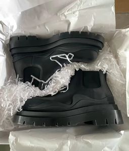 우아한 겨울 브랜드 타이어 부츠 부츠 여성용 송아지 가죽 가죽 크롭 크롭 chelsea boots 루그 밑창 고무 파티 웨딩 기사 부티 35-42