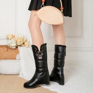 Botas plana salto inclinado com forro de pelúcia grosso para o calor do inverno meados de bezerro laço circular fivela de metal estilo lolita