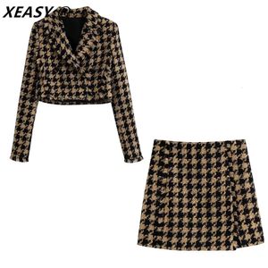 Abito a due pezzi XEASY Set di pezzi in tweed Donna Giallo Vintage Scollo a V Manica lunga Office Lady Slim Blazer Cappotto Gonna a vita alta femminile s 231120