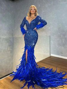 Party Dresses Sparkly Mermaid Evening Long Sleeves V Neck Sequins Beaded 3D Lace Feather Train Slit Diamonds Prom Custom Made