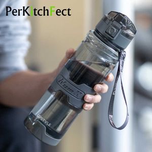 Mugs Portable Water Bottle Sports Plastic Drink Bottle Leak Proof Transparent Cup 70010001500ml Large Capacity Drinkware BPA Free Z0420